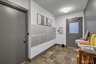 18 Dravus St, Seattle, WA 98109 - Photo 29