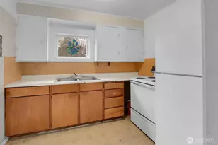 8442 24th Ave SW, Seattle, WA 98106 - Photo 9