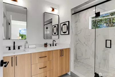 627 B W Emerson Street, Seattle, WA 98119 - Photo 17