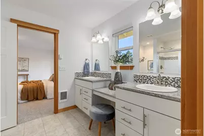 8498 Illahee Road NE, Bremerton, WA 98311 - Photo 23