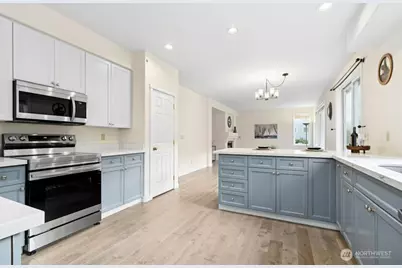 1807 NE 26th Place, Renton, WA 98056 - Photo 17