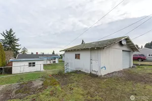 910 E 7th St, Port Angeles, WA 98362 - Photo 31