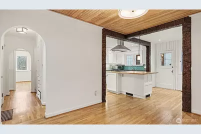 4335 NE 45th Street, Seattle, WA 98105 - Photo 7