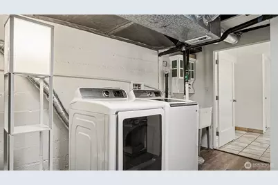 4335 NE 45th Street, Seattle, WA 98105 - Photo 27