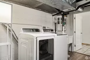 4335 NE 45th St, Seattle, WA 98105 - Photo 27