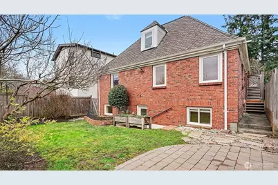 4335 NE 45th Street, Seattle, WA 98105 - Photo 29