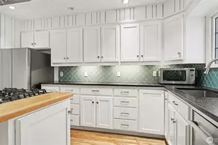 4335 NE 45th St, Seattle, WA 98105 - Photo 11