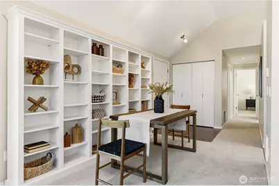 467 Newton Street #405, Seattle, WA 98109 - Photo 9