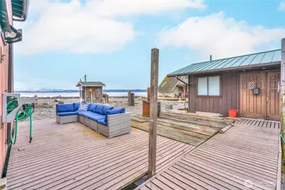 15 U Snoqualmie Ave., Hat Island, WA 98206 - Photo 9