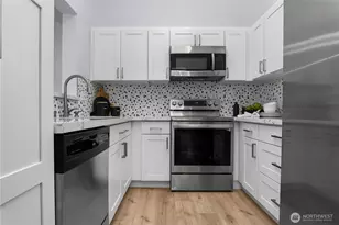 12905 126th Ct NE, Kirkland, WA 98034 - Photo 3