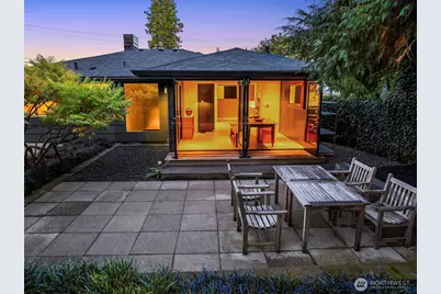 1207 26th Avenue E, Seattle, WA 98112 - Photo 21