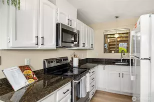 717 122nd Ave NE, Bellevue, WA 98005 - Photo 7