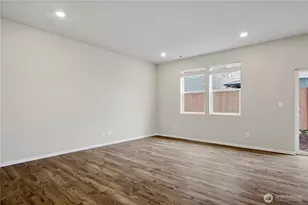 11002 Emmons Ct E, Puyallup, WA 98374 - Photo 11