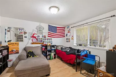 10425 Holly Drive, Everett, WA 98204 - Photo 11