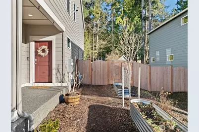6588 Langley Avenue NE, Bremerton, WA 98311 - Photo 33