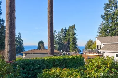 18822 Olympic View Drive, Edmonds, WA 98020 - Photo 15