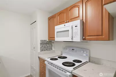 19230 Forest Park Drive NE #C110, Seattle, WA 98155 - Photo 5