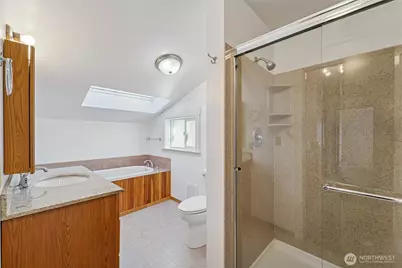 1220 N 44th Ave, Seattle, WA 98103 - Photo 19