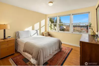 7018 32nd Avenue NE, Seattle, WA 98115 - Photo 17