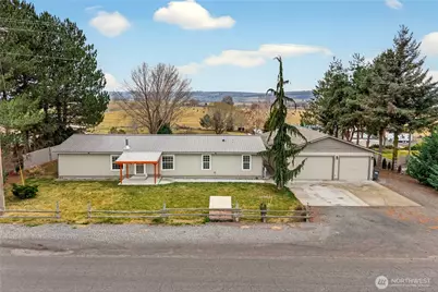 2207 W Parks Lane, Othello, WA 99344 - Photo 1