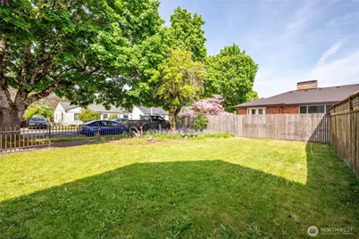 136 SW 3rd Avenue, Castle Rock, WA 98611 - Photo 5