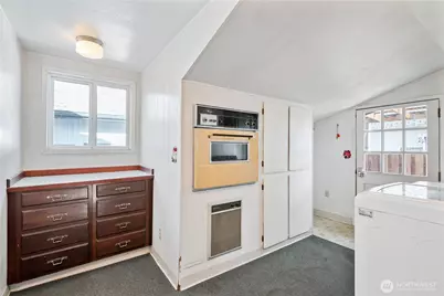 136 SW 3rd Avenue, Castle Rock, WA 98611 - Photo 13
