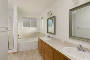 15012 SE 279th Pl, Kent, WA 98042 - Photo 9