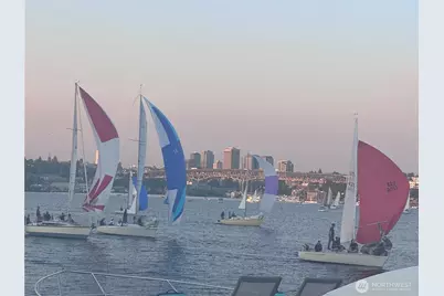 2040 Westlake Avenue N #14, Seattle, WA 98109 - Photo 37