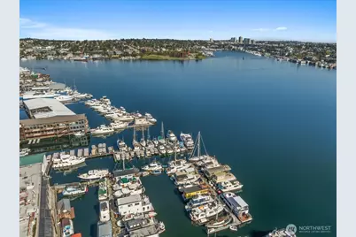 2040 Westlake Avenue N #14, Seattle, WA 98109 - Photo 3