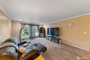 625 NW Mizzen Dr, Oak Harbor, WA 98277 - Photo 3