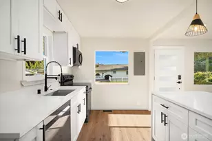 12215 44th Ave S, Tukwila, WA 98178 - Photo 9