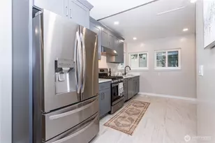 454 SW 142nd St, Burien, WA 98166 - Photo 11