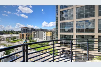 300 110th Avenue NE #605, Bellevue, WA 98004 - Photo 17