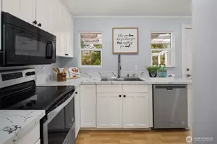 13308 125th Ave NE, Kirkland, WA 98034 - Photo 9