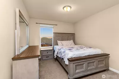 985 Riley Drive E, Enumclaw, WA 98022 - Photo 23