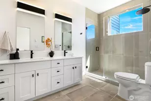 10533 B Stone Ave N, Seattle, WA 98133 - Photo 5