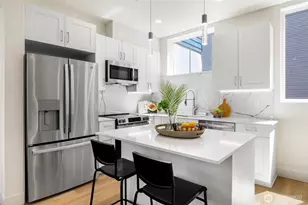 10533 B Stone Ave N, Seattle, WA 98133 - Photo 3