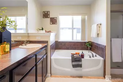 1615 Redmond Ct NE, Renton, WA 98055 - Photo 13