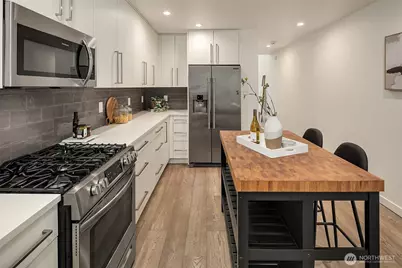 4308 26th Avenue SW #F, Seattle, WA 98106 - Photo 9