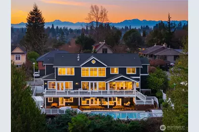 6016 Princeton Avenue NE, Seattle, WA 98115 - Photo 1