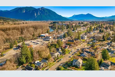 7950 Maple Avenue SE, Snoqualmie, WA 98065 - Photo 3