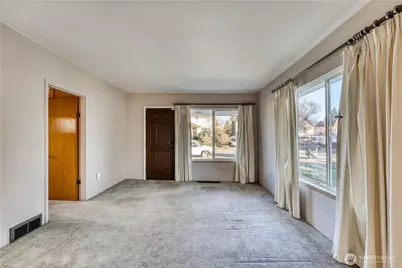 6126 S Thompson Avenue, Tacoma, WA 98408 - Photo 17