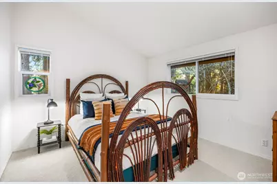 16273 Reitan Road NE, Bainbridge Island, WA 98110 - Photo 29