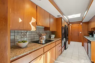 18710 88th Ave W, Edmonds, WA 98026 - Photo 13