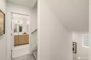 2105 SW Genesee Street SW, Seattle, WA 98106 - Photo 13