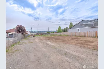 2905 B Street SE, Auburn, WA 98002 - Photo 9