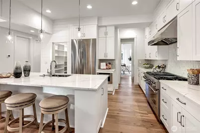 15033 SE 44th Street, Bellevue, WA 98006 - Photo 13