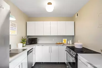 1136 13th Avenue Avenue #305, Seattle, WA 98122 - Photo 7