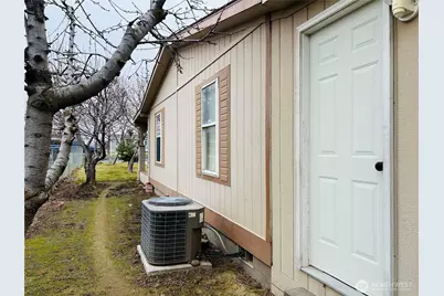 4435 Jackie Drive NE, Moses Lake, WA 98837 - Photo 3