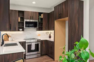 217 NE 75th St, Seattle, WA 98115 - Photo 17